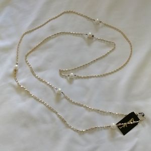 Goldtone Necklace with pearls